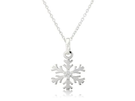 Snowflake Pendant In Sterling Silver With A Sparkling Centre