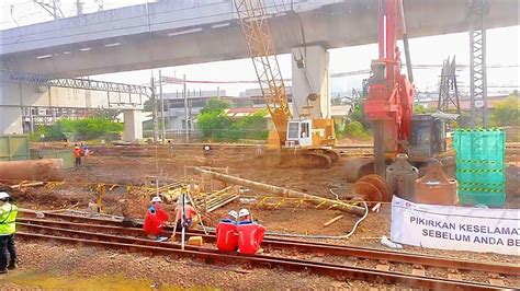 ADA PENGGALIAN PONDASI BESAR PROGRESS PEMBANGUNAN STASIUN MANGGARAI