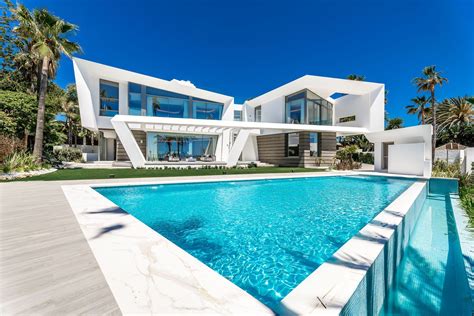 Frontline Beach State Of The Art Masterpiece In Los Monteros Marbella