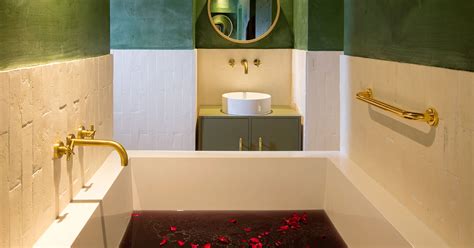 Wine Bath Therapy Trend And Benefits Of Vinotherapy