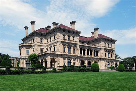 File:The Breakers Newport.jpg - Wikimedia Commons