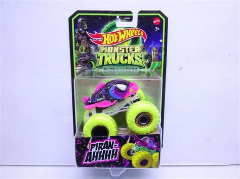 Jual Hot Wheels Monster Trucks Glow In The Dark Piran Ahhh Di Lapak