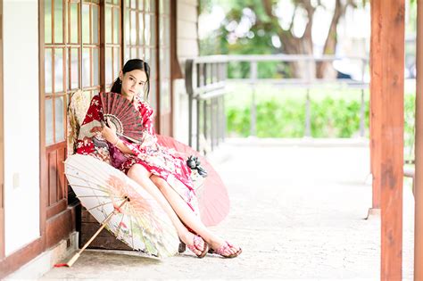 Images Brunette Girl Bokeh Hand Fan Kimono Young Woman Asian Sitting