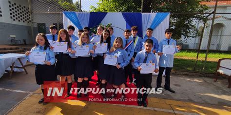 Emotiva Ceremonia De Graduaci N En La Escuela B Sica N Parroquial