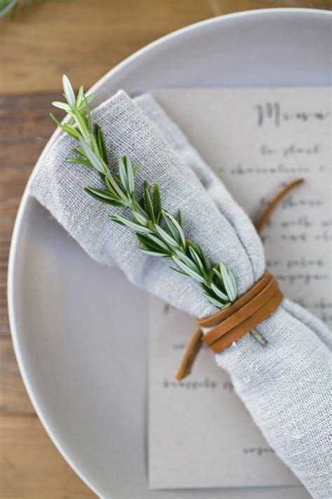 46 Creative Wedding Napkin Rings For Your Tablescape Weddingomania