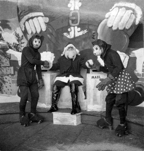 These 30 Creepy Vintage Santa Claus Photos That Will Give You