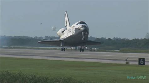 Décollage atterrissage de navette spatiale Voyage dans l espace