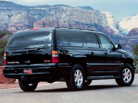 Photos of GMC Yukon XL Denali 2001–06 (1600x1200)