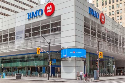 Bmo Fiscal Q3 Earnings Hurt By Capital Markets Helped By Canadian Pandc Banking Nyse Bmo