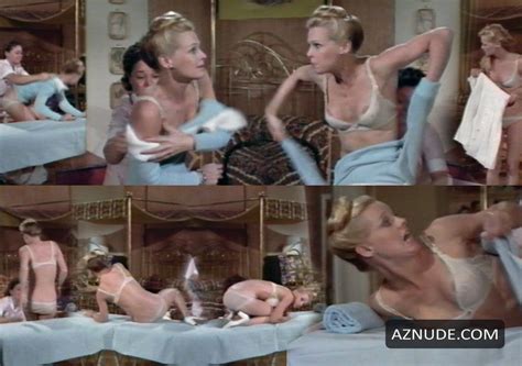 HOW TO SEDUCE A WOMAN NUDE SCENES AZNude