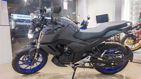 Yamaha FZS V3 0 Deluxe Edition YouTube