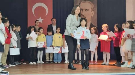 İstiklal Marşı nı Ezbere Güzel Okuma Yarışması nda Okulumuz 3 lük