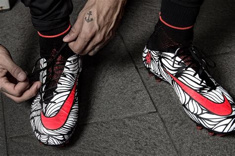 Neymar Gets Custom Ousadia Alegria Hypervenom Phantom Ii Soccer