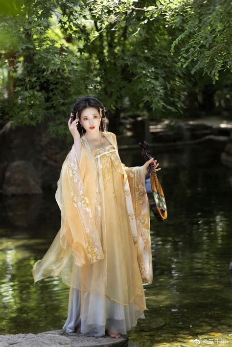 Hanfu Traditional Clothes