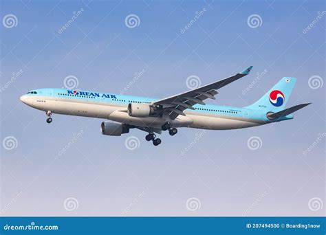 Korean Air Airbus A330 300 Airplane Seoul Incheon Airport In South