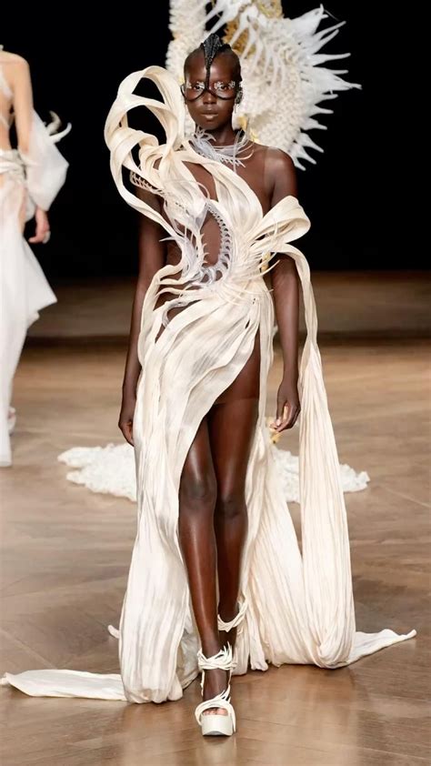 Défilé iris van herpen automne hiver 2021 2022 couture Artofit