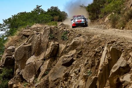 Thierry Neuville Lidera El Triplete De Hyundai Dani Sordo Pisa Podio Y