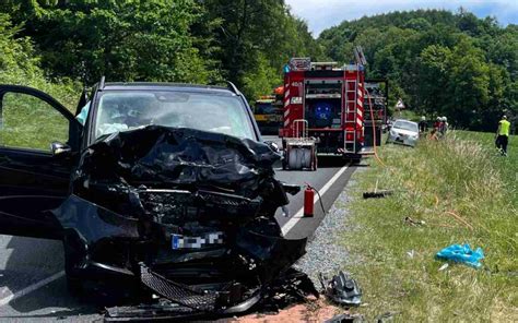 Schwerer Unfall Im Kreis Bayreuth Mehrere Verletzte Gemeldet Stra E