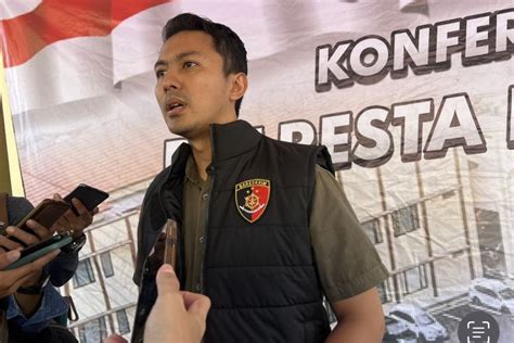 Foto Polisi Tangkap Pelajar Yang Diduga Terlibat Tawuran Di Tanah