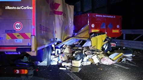 Tamponamento Mortale Tra Camion In A14 A Rimini Video Dailymotion