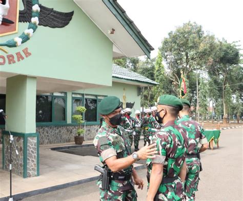 Terharu Markas Yonif Pr 305tengkorak Gelar Upacara Pelepasan Prajurit