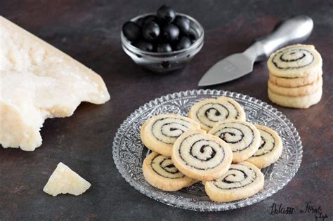 Biscottini Salati Al Grana Padano E Olive A Spirale Biscotti Salati