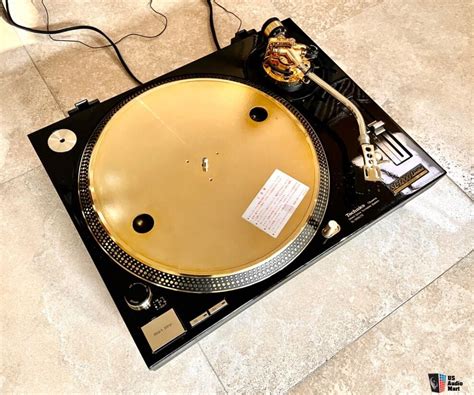 Technics SL 1200 LTD Limited Edition Gold Platter Direct Drive DJ