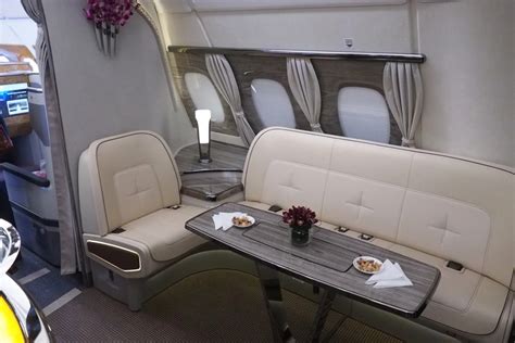 Check Out Emirates’ Fancy New Airbus A380 In-Flight Bar – Flydango