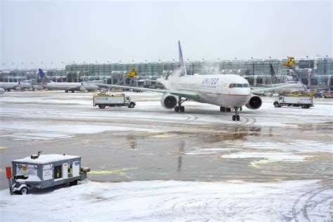 Chicago Airports Facing Massive Cancellations Because of Winter Storm Gerri