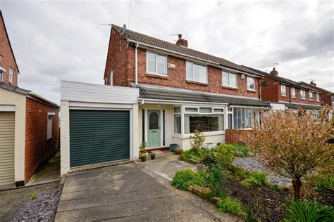 Knoll Rise Dunston Bed Semi Detached House For Sale