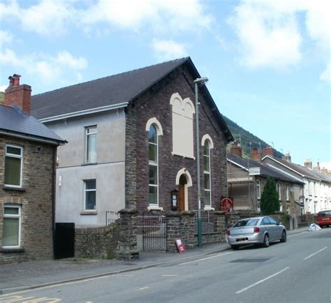 Crosskeys Methodist Church © Jaggery Geograph Britain And Ireland