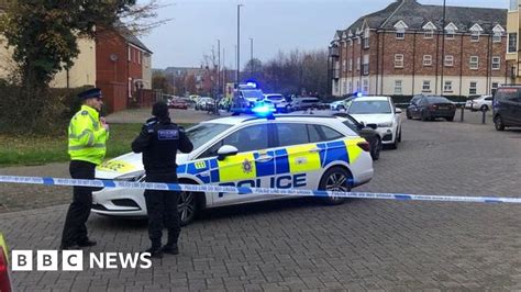 Man dies in Swindon stabbing as police launch murder probe : r ...