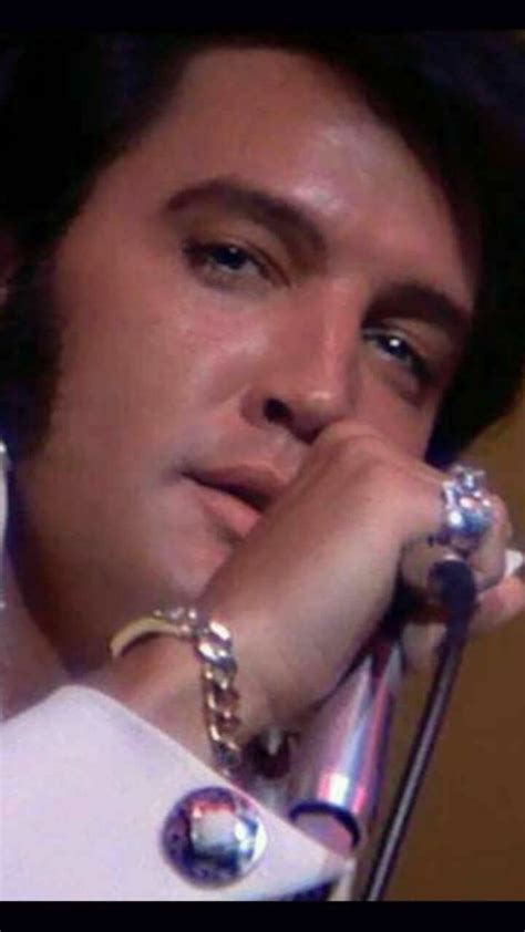 Pin By Ida Ueding On Elvis Presley Elvis Presley Pictures Elvis In Concert Elvis Presley Photos