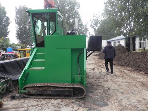 Mobile Organic Fertilizer Hydraulic Crawler Type Compost Windrow Turner