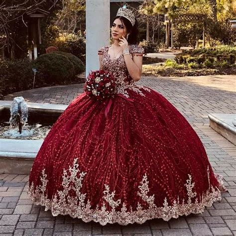 2023 Burgundy Ball Gown Quinceanera Dress Lace Appliques Sweet 16