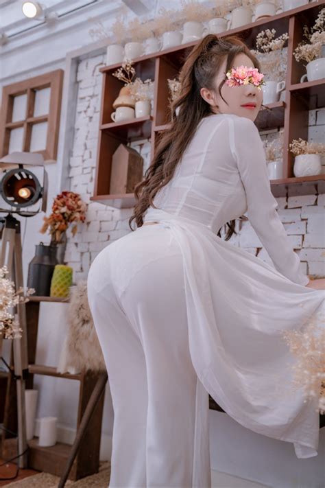 59+ ảnh gái xinh áo dài show hàng khoe cận cảnh cho anh em tận mắt