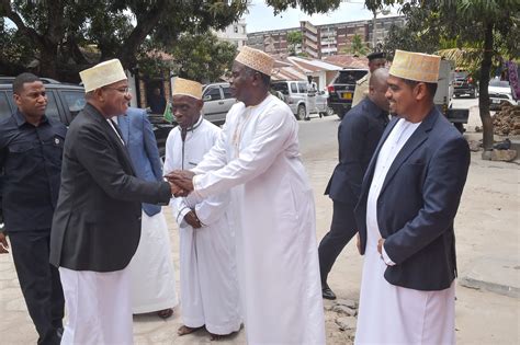 Rais Wa Zanzibar Alhajj Dk Hussein Mwinyi Amejumuika Na Wananchi Wa