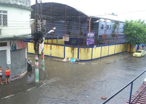 VC no G1 NOTÍCIAS Chuva provoca alagamentos em ruas de Nilópolis