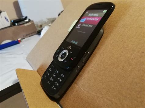 SONY ERICSSON W20i ZYLO+MINI ZVUČNICI,NA 097,098,099 MREŽU(VIDI SLIKE)