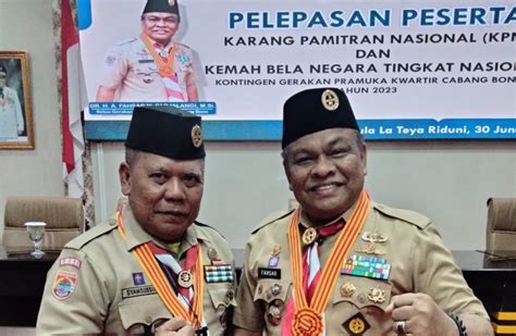 Foto Pelepasan Kontingen Kwarcab Bone Peserta KPN 2023 Karang