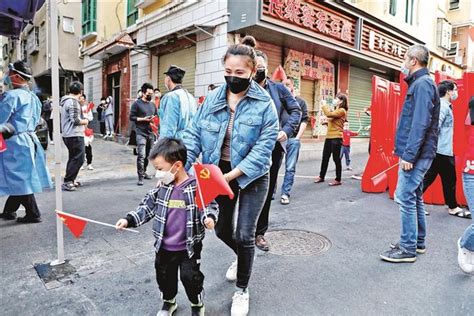 龙华区民治街道樟坑“三区”解封 温暖服务永续 各区动态