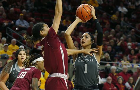 Iowa State Womens Basketball Fans Welcome Back Emily Ryan