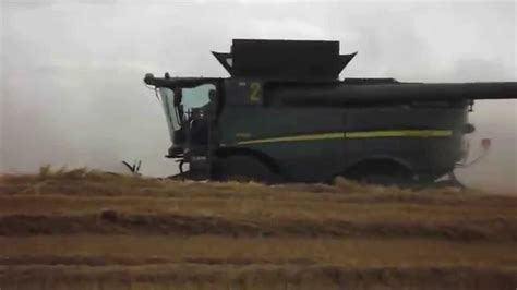 John Deere S690 Combine In Oats YouTube