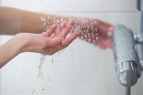 Faut Il Prendre Sa Douche Le Matin Ou Le Soir Voici La R Ponse Et C