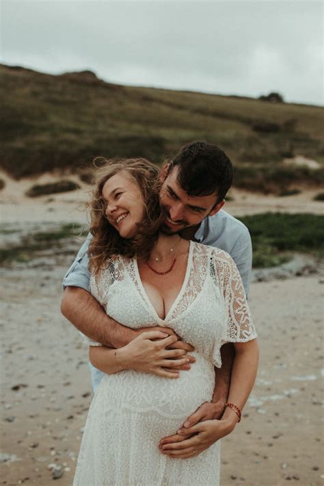 CORNWALL MATERNITY PHOTOGRAPHER Melanie Grace