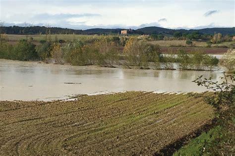 Alluvioni Ed Esondazioni Di Fiumi Lacqua Cancella Il Lavoro Nei Campi