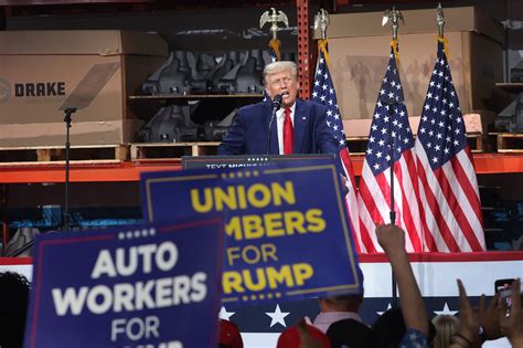 Donald Trump Accused Of Filling Auto Rally With Non Union Crowd Newsweek