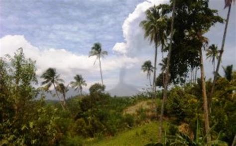 Aktivitas Gunung Soputan Meningkat Lima Gunung Berstatus Siaga