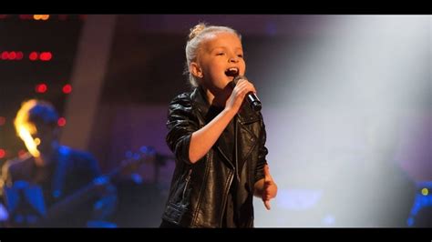 Voice Kids Uk Lilia Sings Flashlight Blind Auditions 1 Youtube