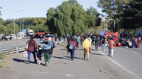 Mi Rcoles Con Cortes Del Puente Carretero Cipolletti Neuqu N